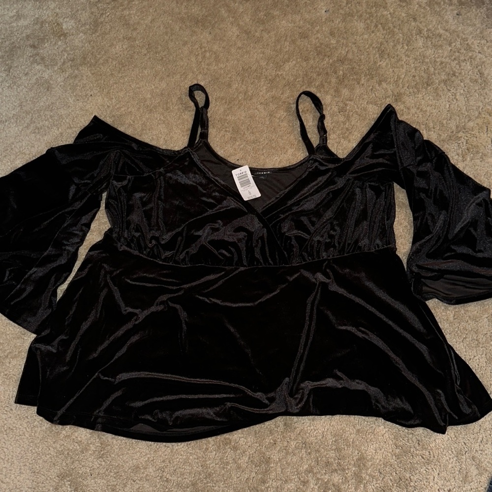 Torrid Velvet Cold Shoulder Top *NEW WITH TAGS*
